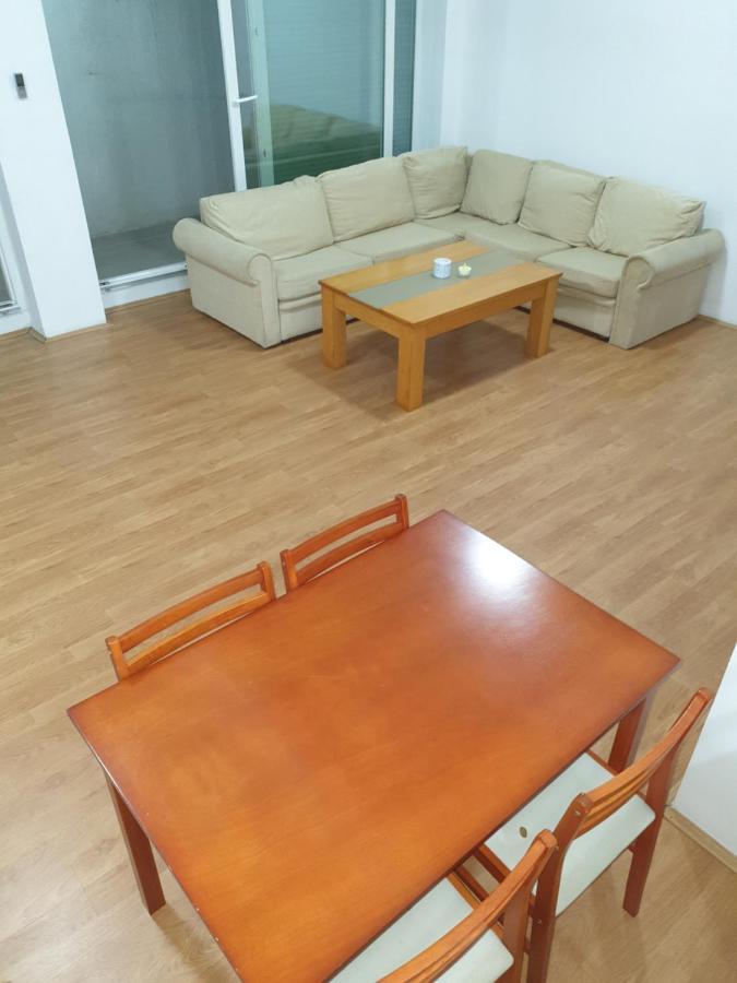 Sweet Basement Suteren Apartments Parking 5 Euro Skopje Luaran gambar