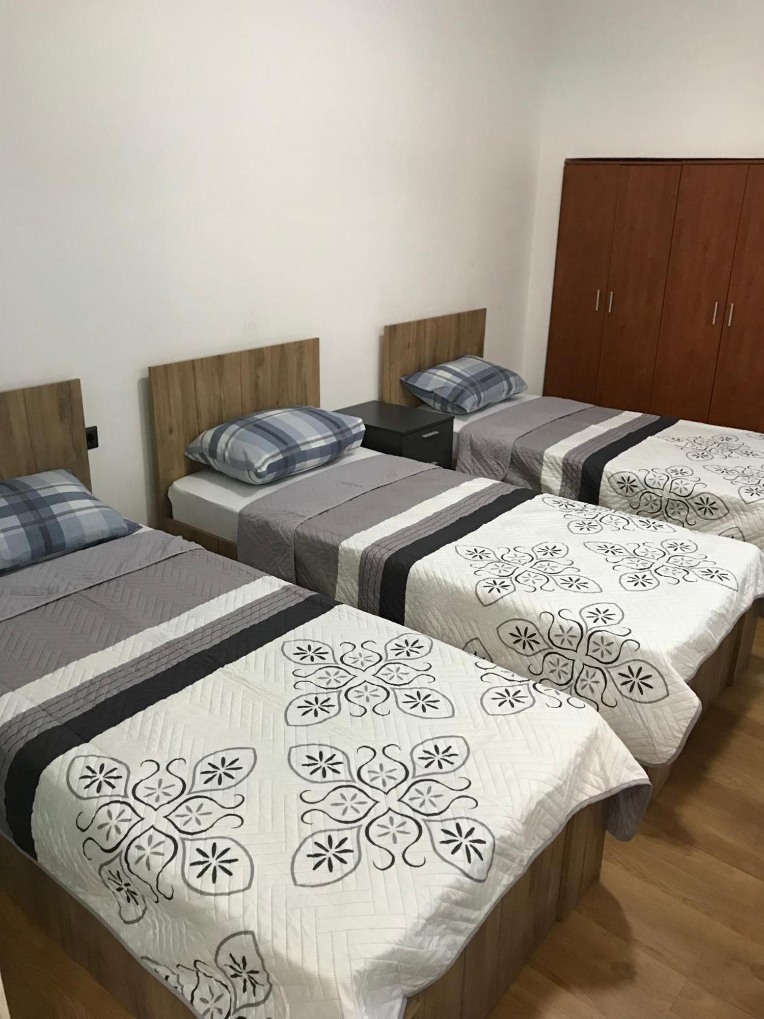 Sweet Basement Suteren Apartments Parking 5 Euro Skopje Luaran gambar