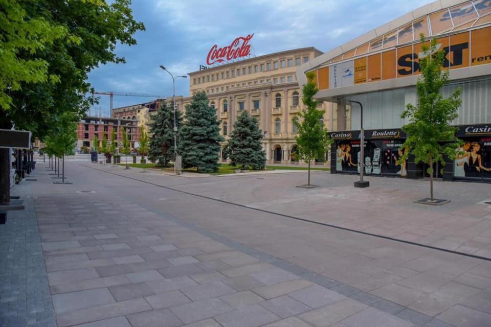 Sweet Basement Suteren Apartments Parking 5 Euro Skopje Luaran gambar