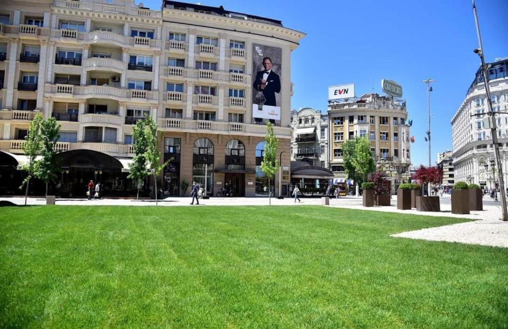 Sweet Basement Suteren Apartments Parking 5 Euro Skopje Luaran gambar